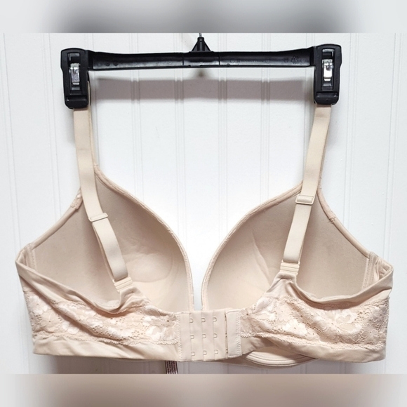 Victoria's Secret Body By Victoria Lightly Lined Wireless Bra 40DD New - Picture 4 of 6